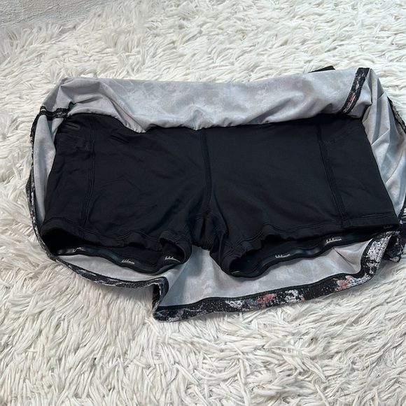 Lululemon Pace Rival Skirt (Regular) *No Panels Spring Bloom Multi / Black - Picture 3 of 7